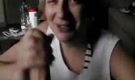 Tak tertahankan latina sex susu montok Selena Santana menyebar kakinya untuk berdebar