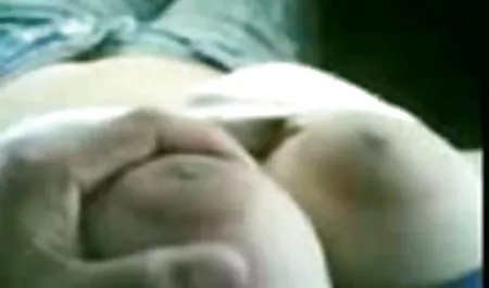 Pria Beruntung Mendapat ngetot janda montok Kontol Dihisap Toket Kencang Rambut Coklat Cewek Seksi