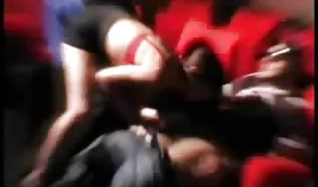 - petugas bokep barat mulus montok seksi toket besar Bonnie dan Clyde