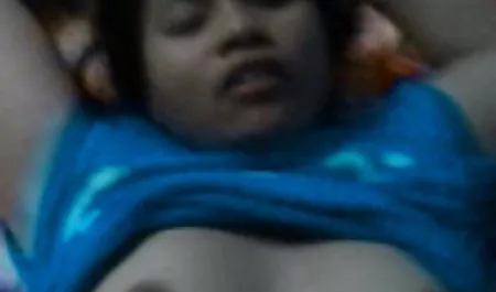 Menggoda Sadie Blair bokep barat toket montok membentang di antar ras dicking