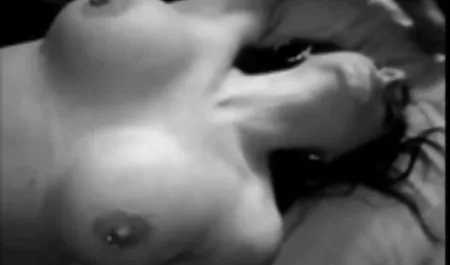 Stoking susu montok hd jala zoom