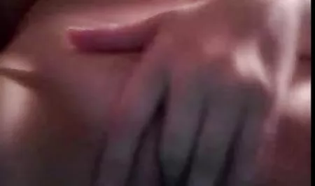 Kulit Hitam Milf Sebagian Teman. 17 video bokep barat montok
