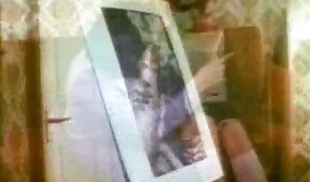 Toket besar pentil rambut merah bermain dengan Dildo pada webcam bokep tante montok japanese