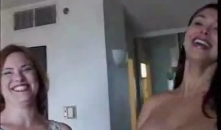 beberapa kecil Ayam besar Penis payudara montok bokep Kencan