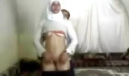 Bos datang untuk tante montok japanese membantu saya