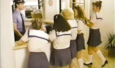 remaja mendapat didominasi bokeo tante montok oleh bi-Bi-si, sebelum pulang