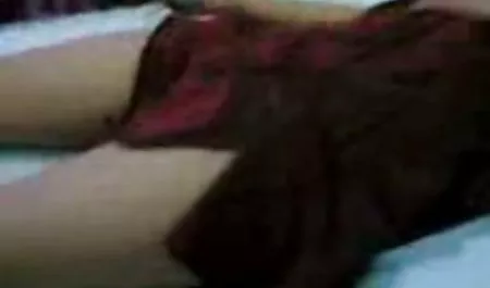 India Toket kencang tante montok nyepong toket besar kasar sepong
