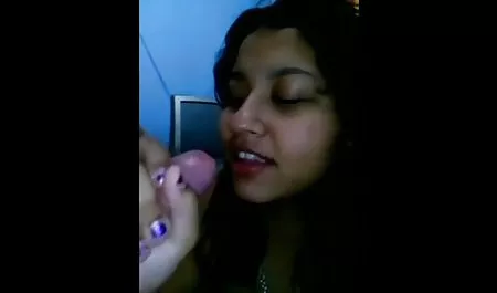 Pirang Mengejar Bintang bokep tante bohay montok Bergetar Dia Terangsang Anal Dengan Tongkat!