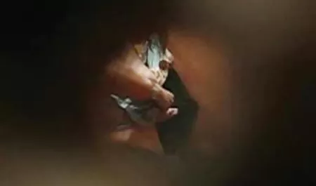 Seksi rambut merah milf Kendra James bokepabgmontok flash